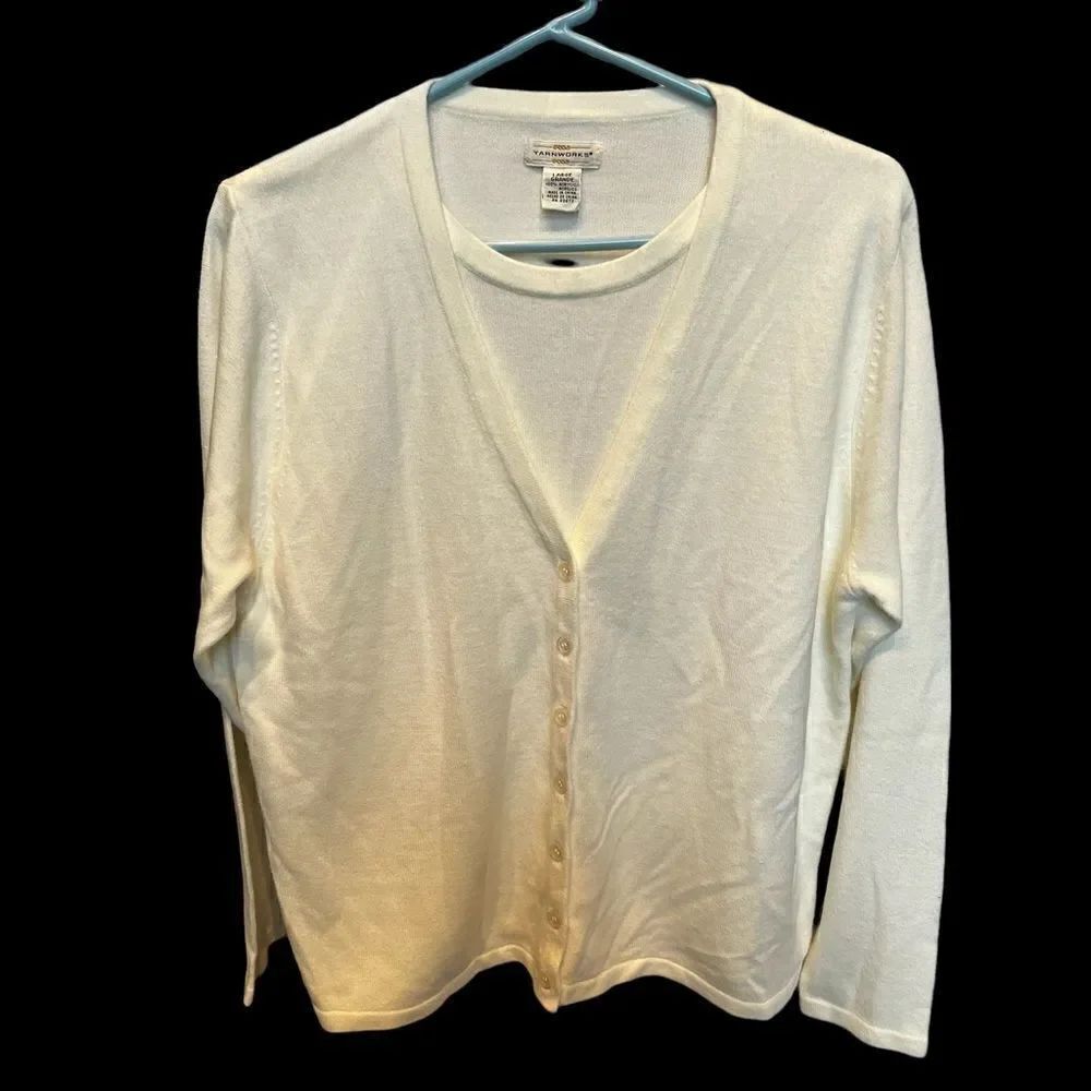 Yarnworks Sweater Beautiful cream color Large long sleeve pullover cardigan NWOT